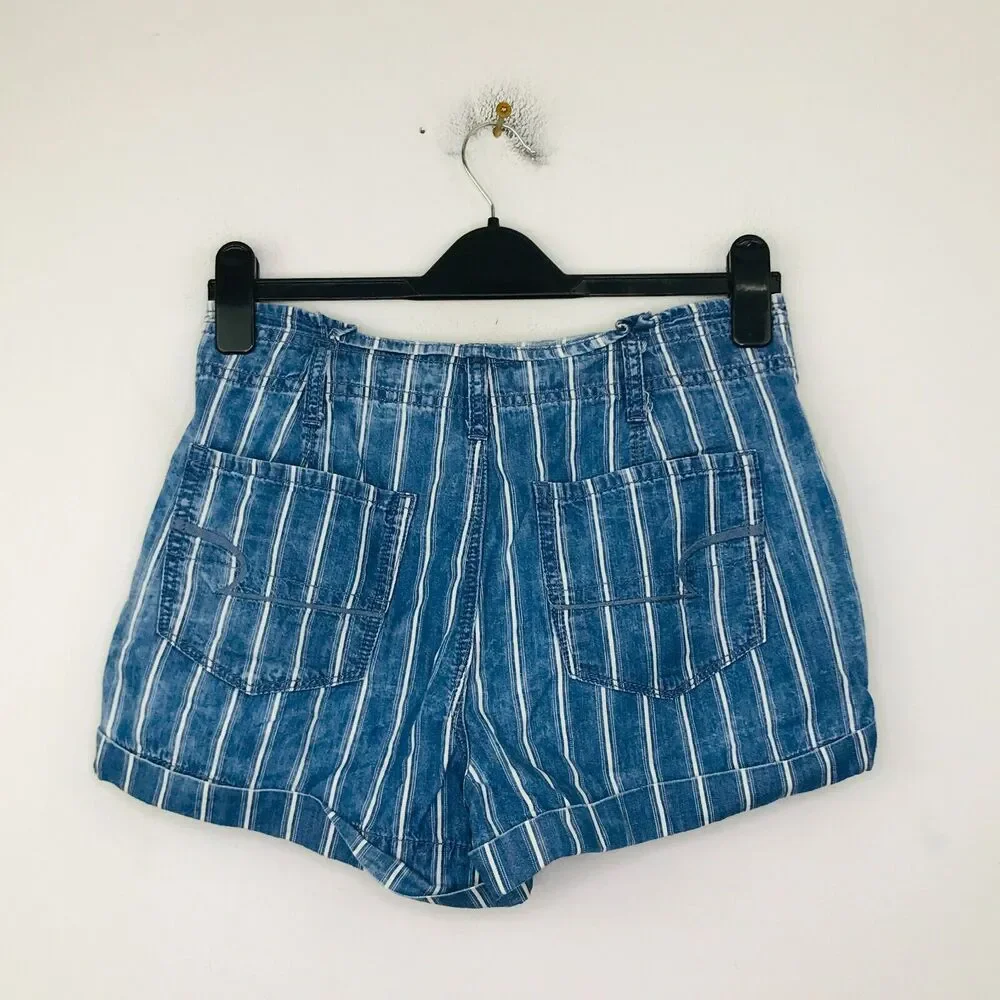 American Eagle Women's 2 Shorts Blue Striped Paperbag Pleated Cuff Chambray CE26